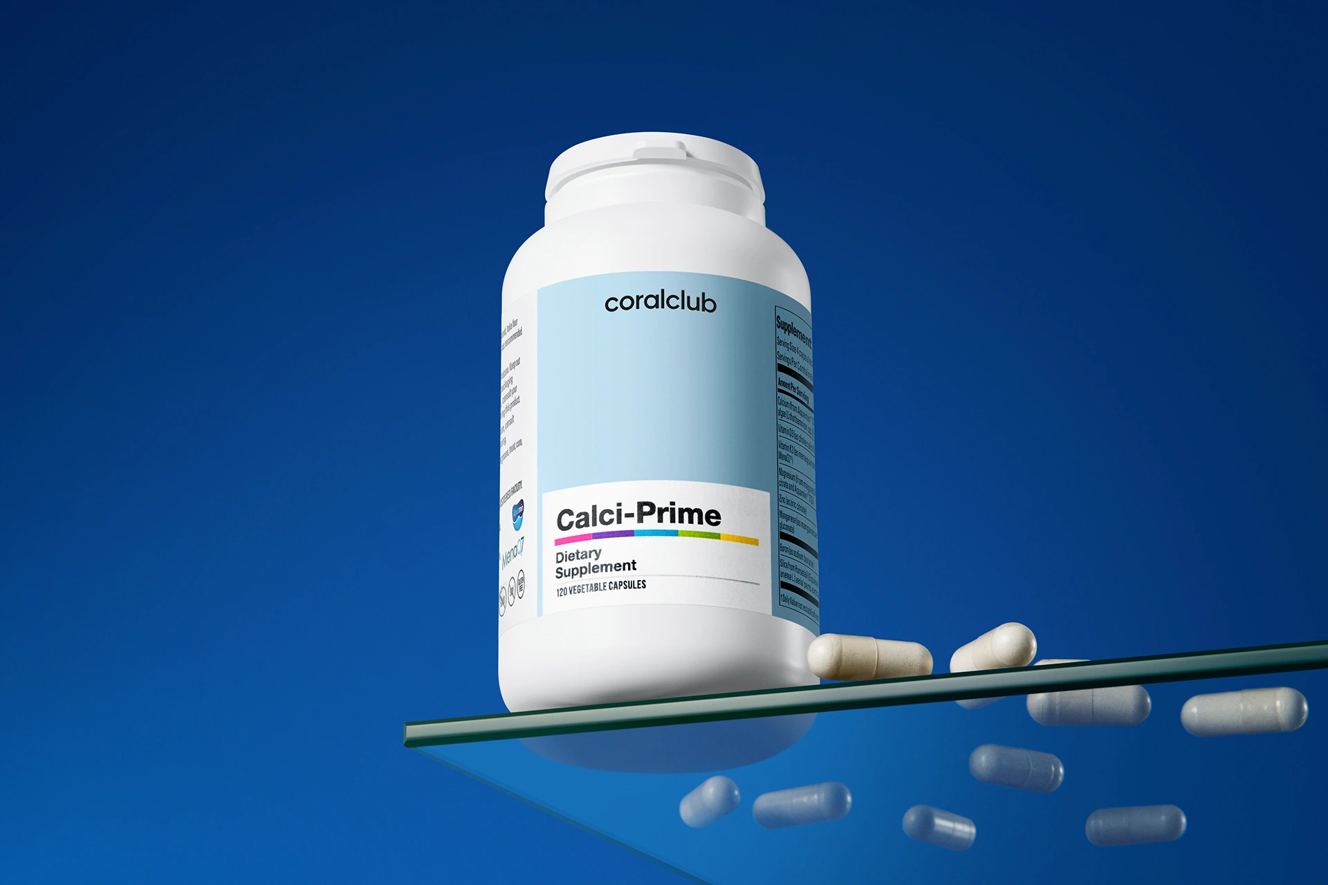 Handig formaat van de Calci-Prime capsules in een lifestyle-omgeving